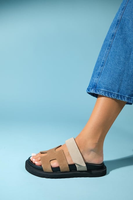 Morte Läder Slide Sandal (Women) - Image 6