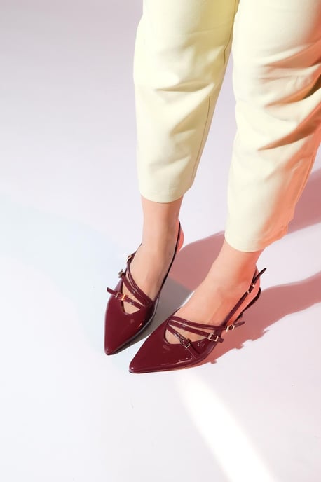 Magra Pointed-Toe Slingback Stiletto - Image 6