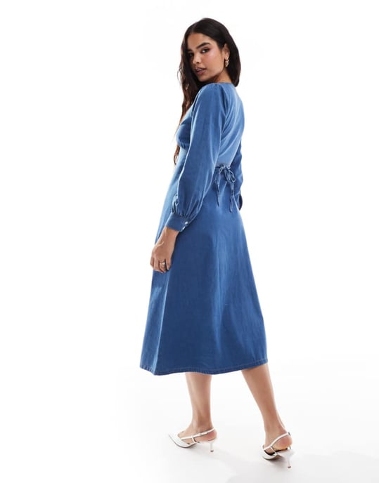 Nobody's Child Shannon denim midi dress in blue - Image 4