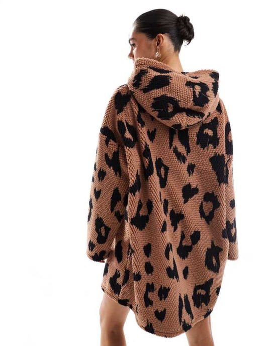 ASOS DESIGN honeycomb oversized lounge hoodie in leopard print - Image 4