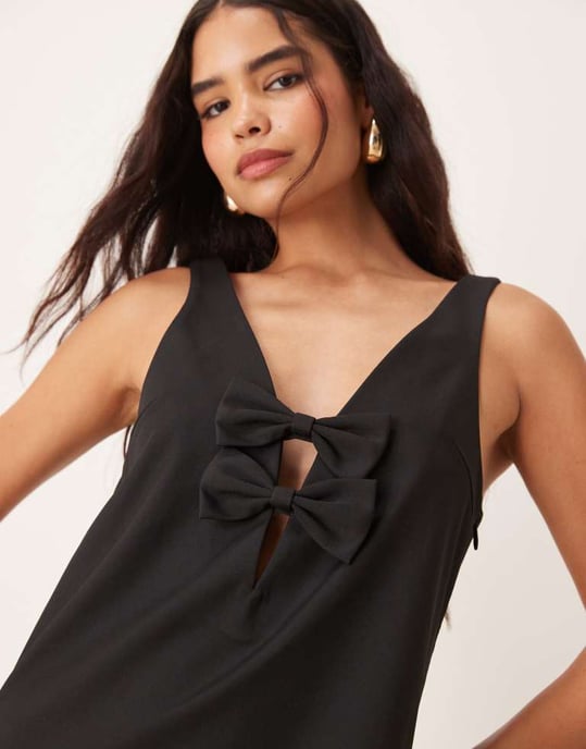 ASOS DESIGN v neck bow detail structured mini shift dress in black - Image 2