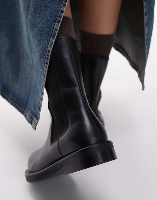 Topshop Lana real leather chelsea boots in black - Image 4