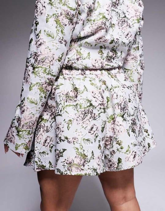 ASOS LUXE Curve co-ord jacquard lace up short in vintage floral - Image 3