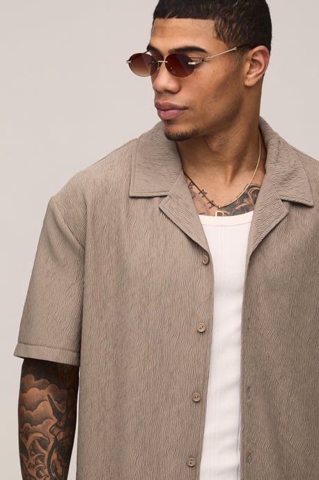 Oversized Shirt and Relaxed Mid Length Short Pleated Set - Image 3