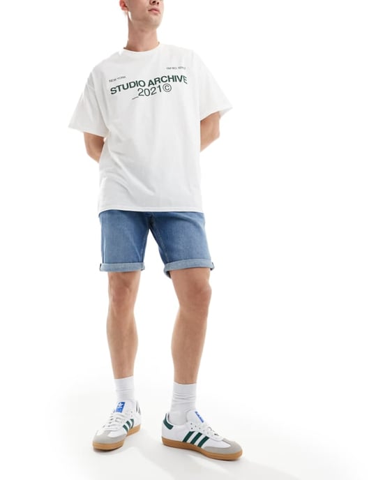 Tommy Jeans Scanton slim denim shorts in mid wash - Image 1
