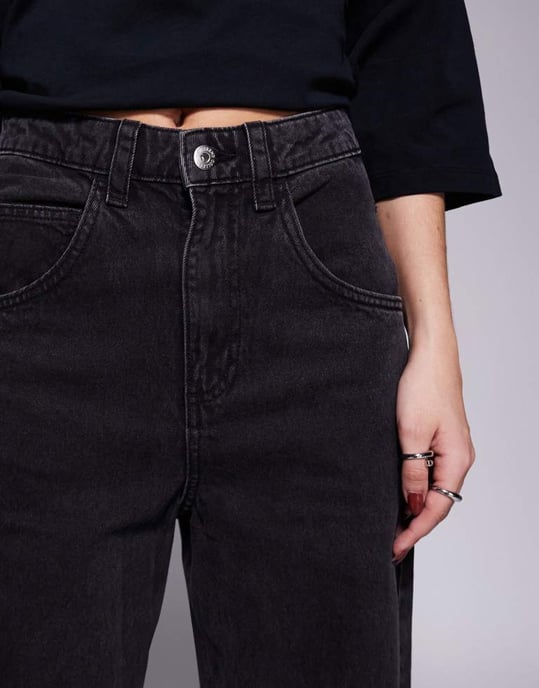 Weekend Collective baggy barrel fit jeans in black wash - Image 2