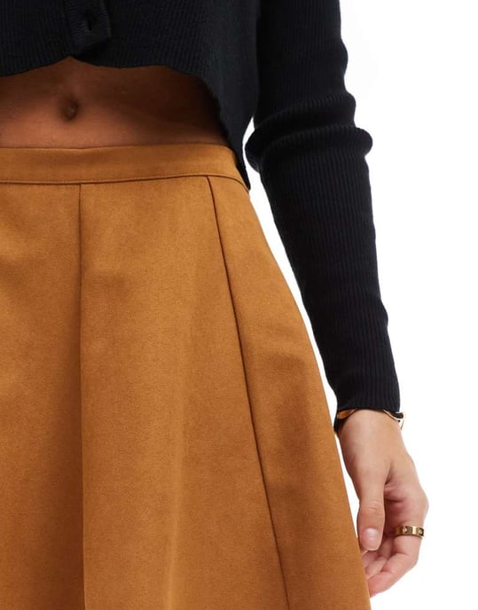 ASOS DESIGN flippy faux suede mini skirt in tan - TAN - Image 4