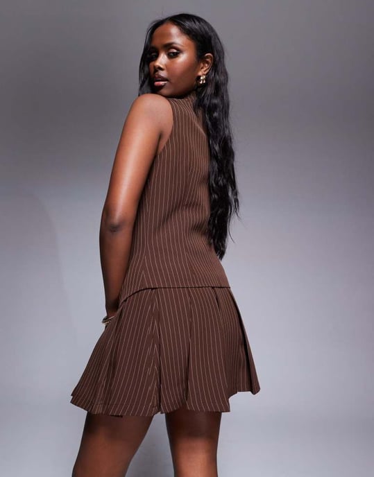 In The Style x Natalya Wright exclusive tailored pinstripe pleated mini skirt co-ord in chocolate - Image 2