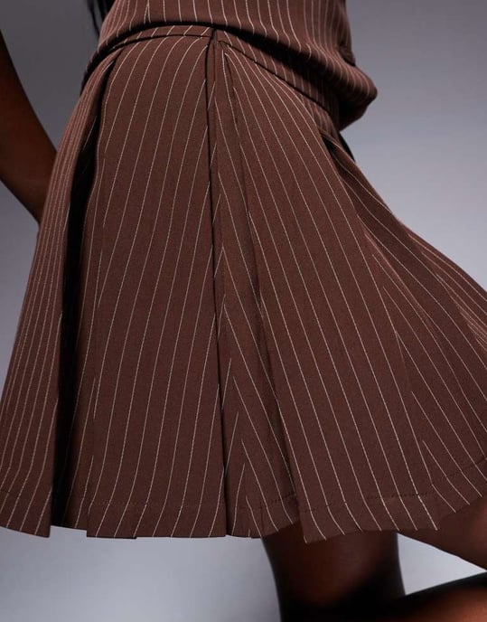 In The Style x Natalya Wright exclusive tailored pinstripe pleated mini skirt co-ord in chocolate - Image 3