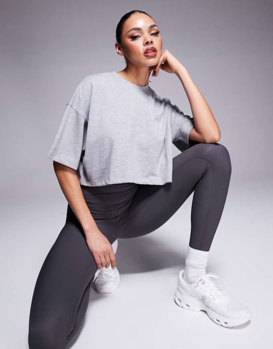 4505 Icon heavyweight cotton cropped t-shirt with quick dry finish in grey marl - Image 2