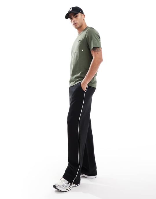 Farah stacy pocket t-shirt in khaki green - Image 3