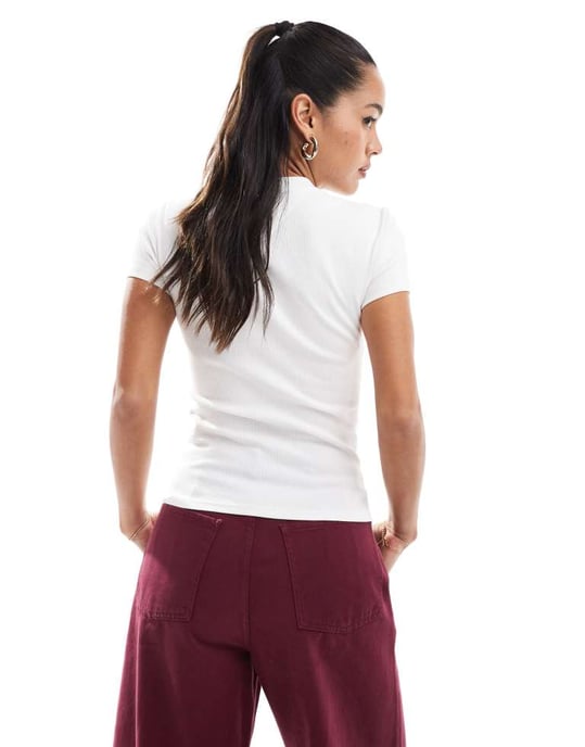 Tommy Jeans university graphic t-shirt in white - Image 4