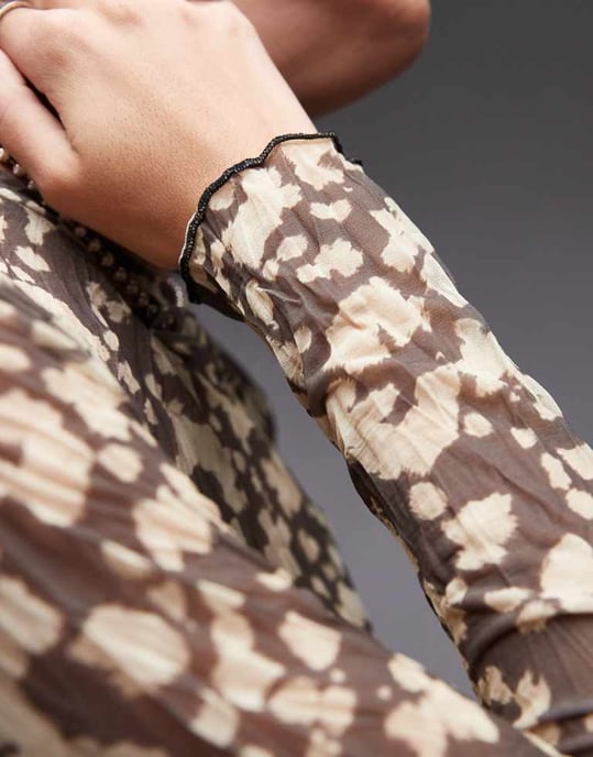 Topshop crinkle blurred abstract print long sleeve top in multi - Image 4