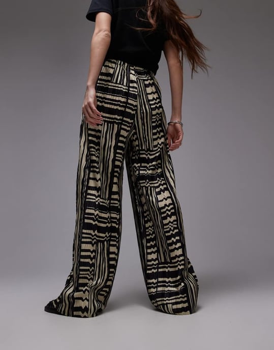 Topshop abstract print plisse wide leg trouser in multi - Image 4