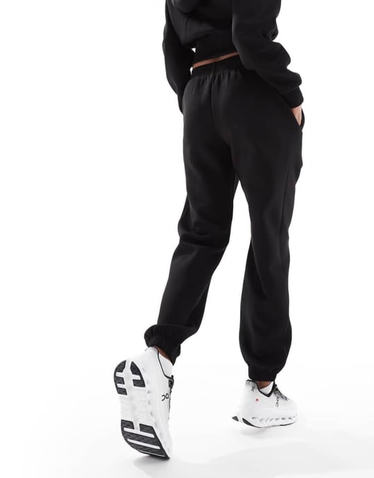 4505 performance training jogger in black - Image 4