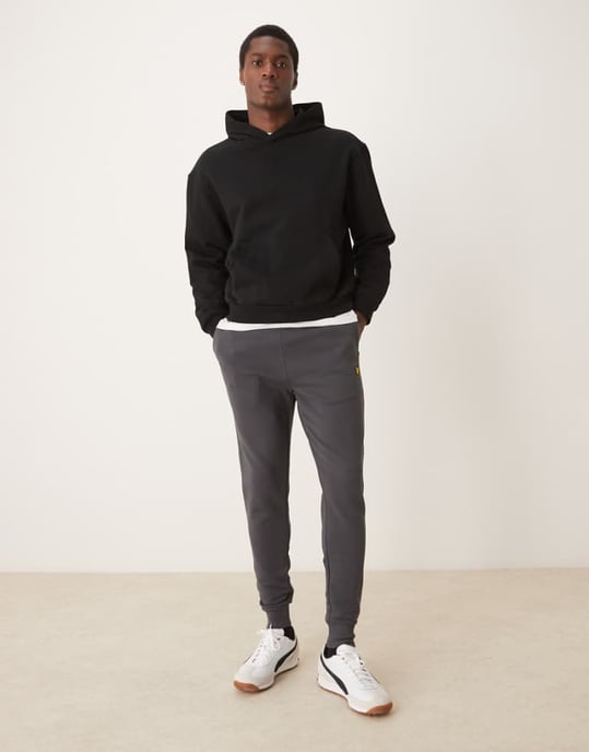 Lyle & Scott skinny jogger in dark grey - Image 1