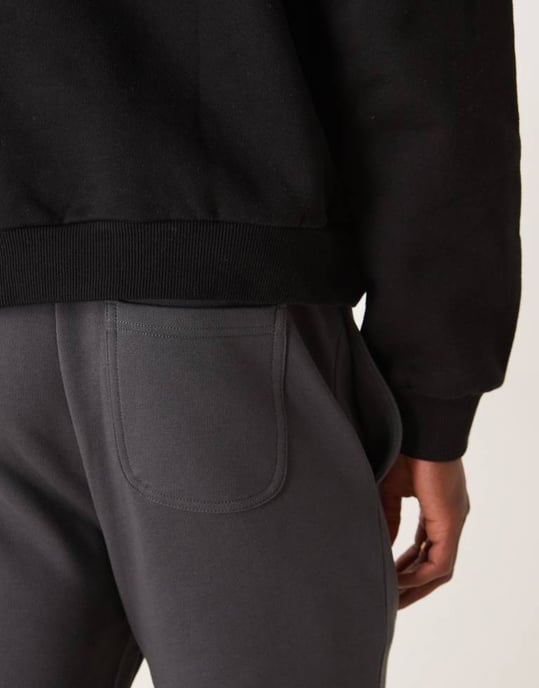 Lyle & Scott skinny jogger in dark grey - Image 2