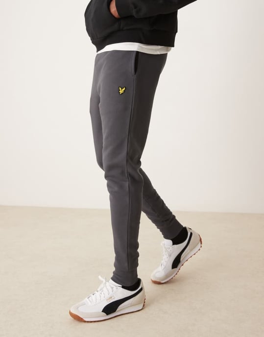 Lyle & Scott skinny jogger in dark grey - Image 3