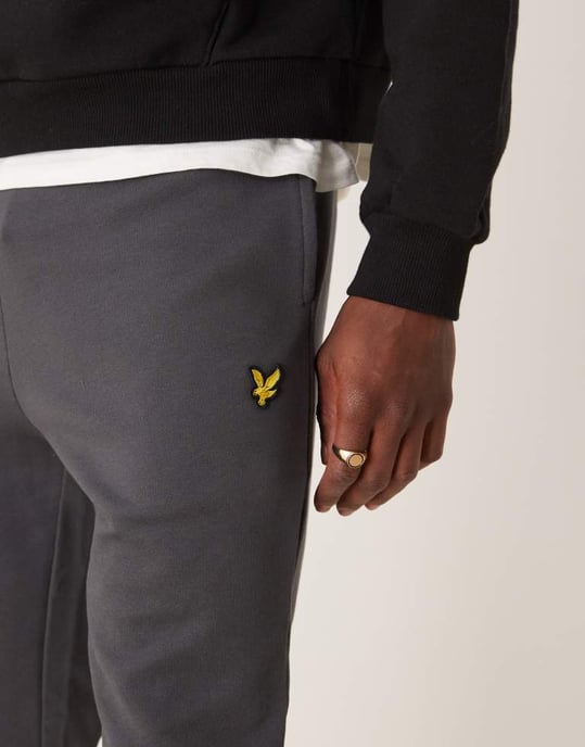 Lyle & Scott skinny jogger in dark grey - Image 4
