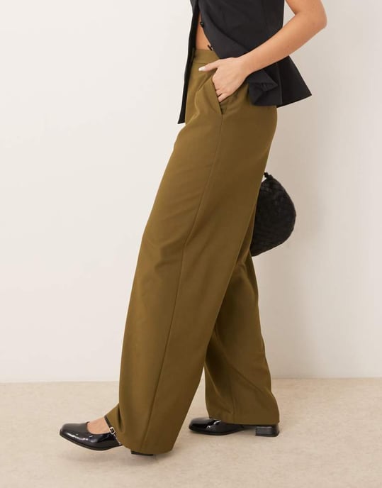 ASOS DESIGN tailored relaxed straight leg trousers in Olive - Image 2