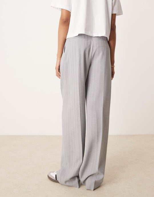 ASOS DESIGN Tall tailored wide leg trousers with pleat detail in grey stripe - Image 4