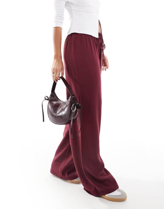 ASOS DESIGN soft tailored wide leg pull on trouser in burgundy - Image 2