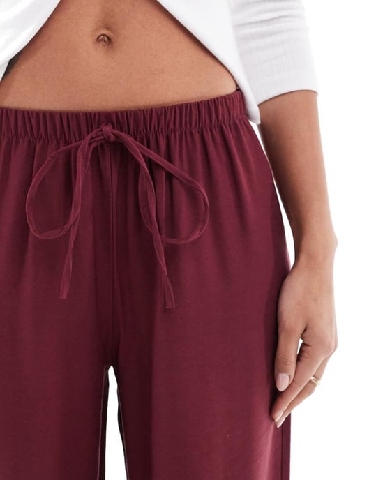 ASOS DESIGN soft tailored wide leg pull on trouser in burgundy - Image 4