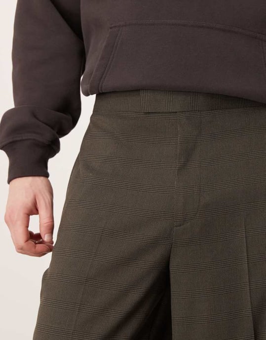 ASOS DESIGN smart oversized tapered trousers in brown check with elasticated waist - Image 4