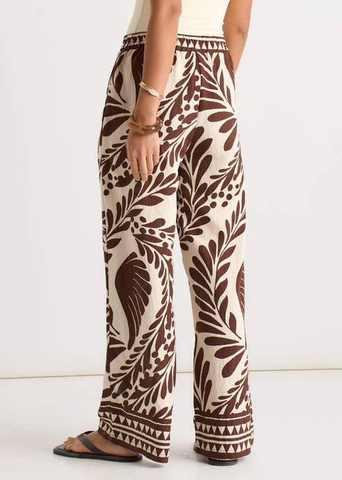 Chocoladebruine broek met elastische tailleband en randprint - Image 4
