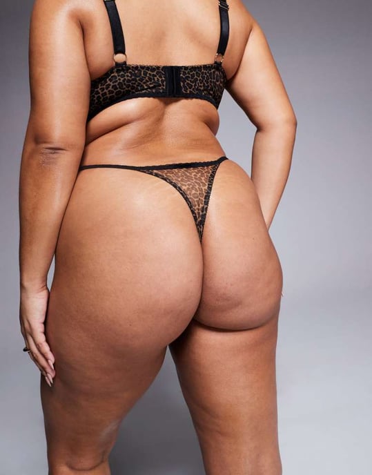 ASOS DESIGN Curve Naomi tanga thong in lace & leopard print - Image 2