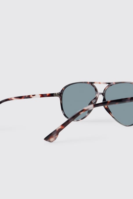 Plastic Aviator Sunglasses - Image 4