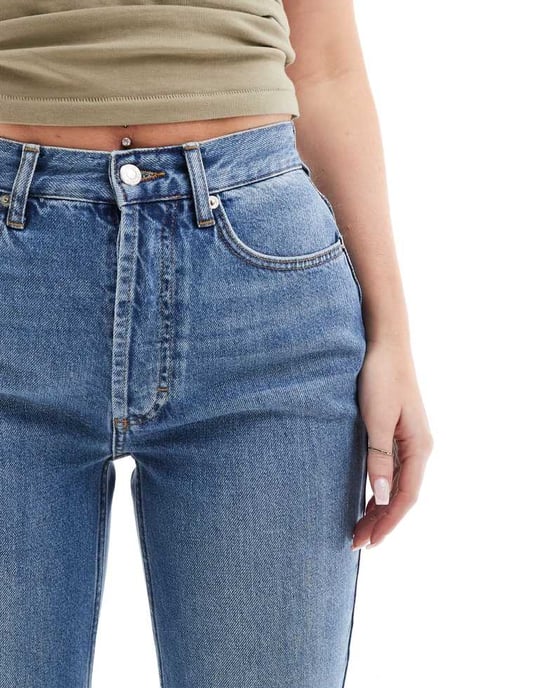Topshop Hourglass Ember low rise wide leg jean in mid blue - Image 2