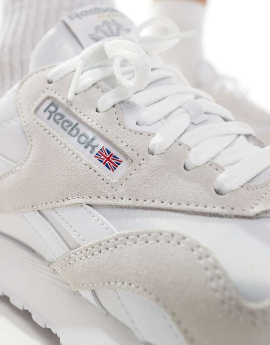 Reebok Classic Nylon trainers in off-white - Image 4