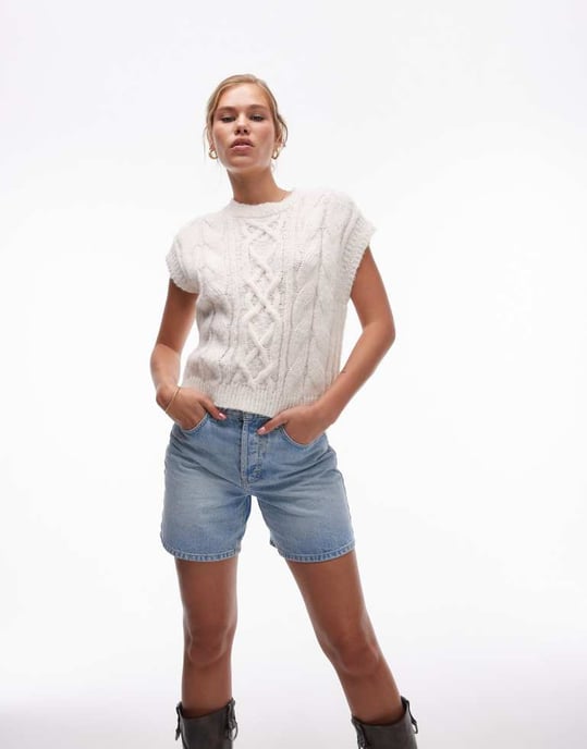 Topshop knitted crew cable vest in ivory - Image 2