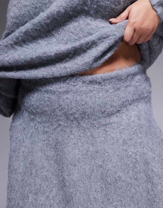 In The Style Plus x Natalya Wright exclusive pleated knitted fluffy yarn skirt co-ord in charcoal - Image 3