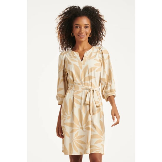 Smashed Lemon Jurk met beige bloemenprint in travelstof | - Image 4