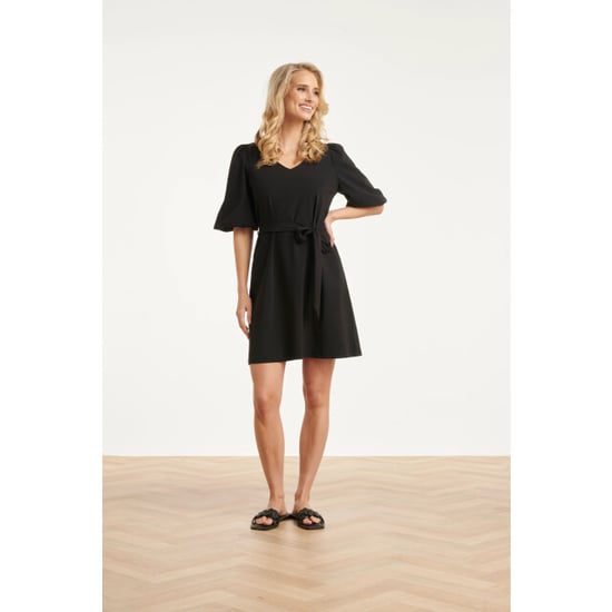 Smashed Lemon Korte travel kwaliteit v-hals jurk met ceintuur | - Image 2