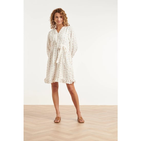 Smashed Lemon Witte jurk met subtiele multicolor details en ceintuur | - Image 3