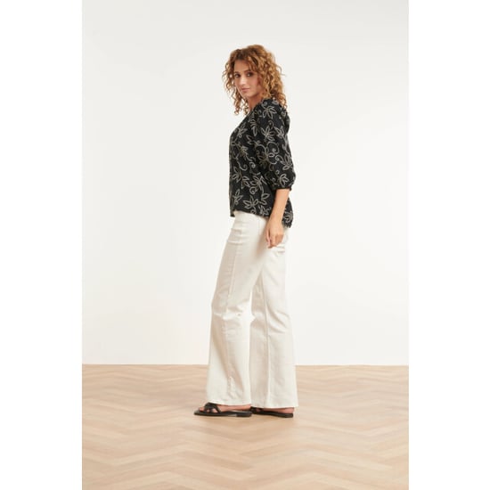 Smashed Lemon Dames blouse met verfijnde bloem print en v-hals | - Image 4