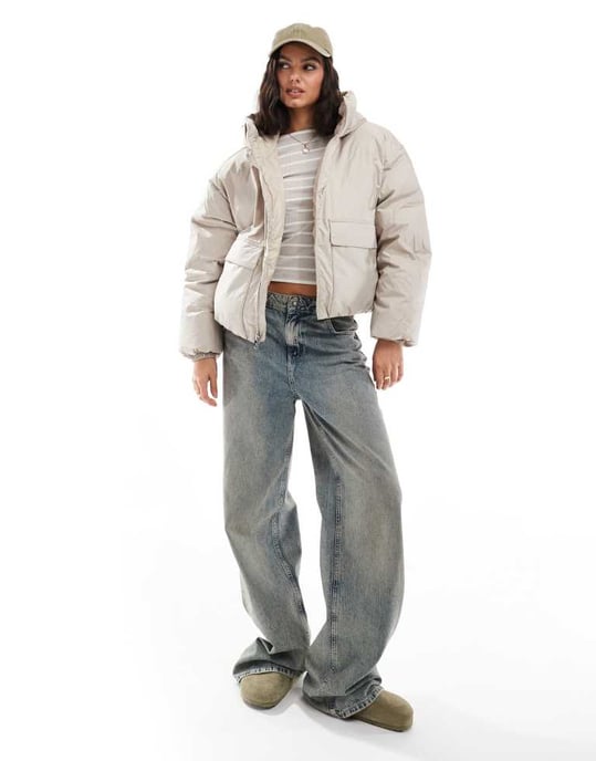 Converse short puffer jacket in beige - Image 3