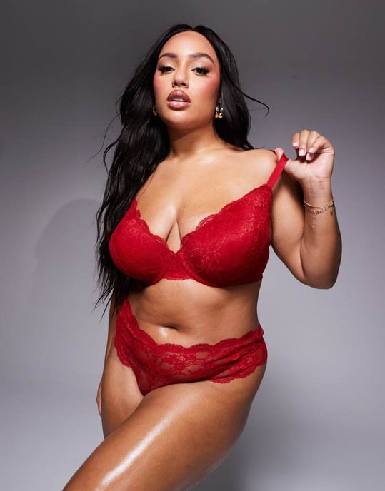 ASOS DESIGN Curve Lola lace push up bra in red - Image 3