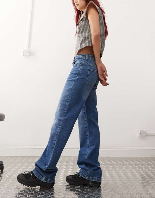 Noisy May Nila low rise wide fit jeans in mid wash - Image 3