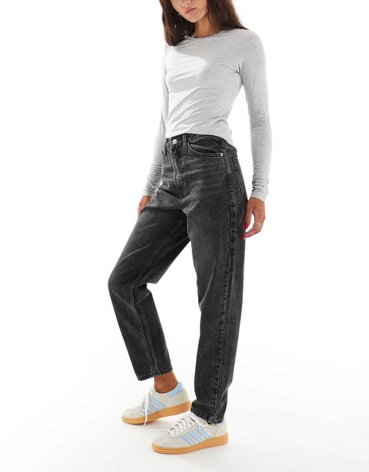 Miss Selfridge highwaist mom jean in black wash - Image 3