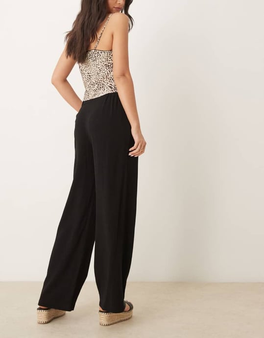 ASOS DESIGN relaxed straight leg trousers with linen in black - Image 4