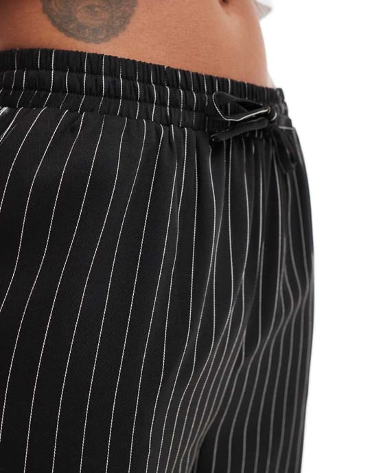 Reclaimed Vintage pull on relaxed trouser in black and white pinstripe - Image 3