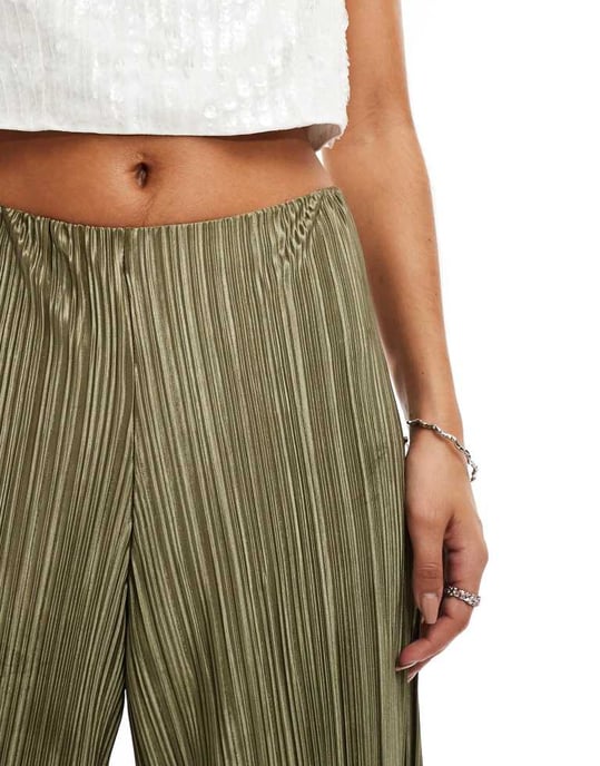 ASOS DESIGN high waisted plisse straight leg trousers in soft khaki - Image 3