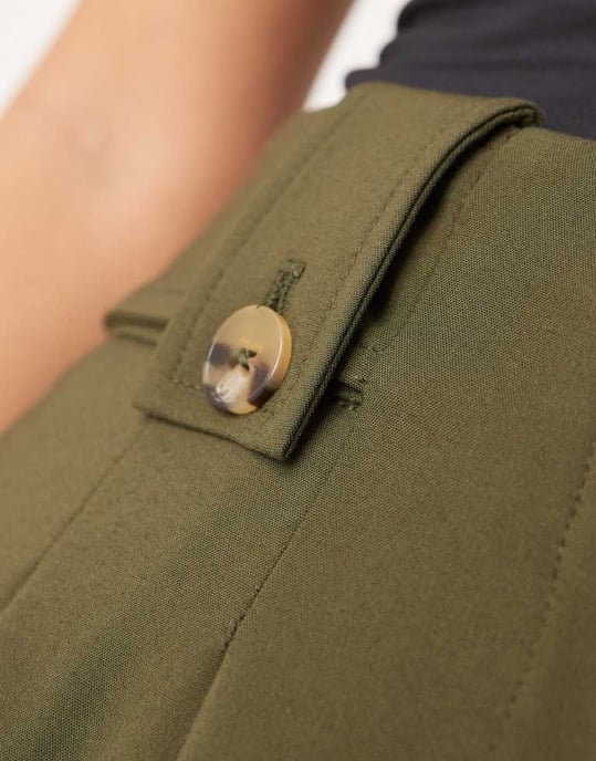 ASOS DESIGN Petite cropped adjustable tab waist trousers in olive - Image 4