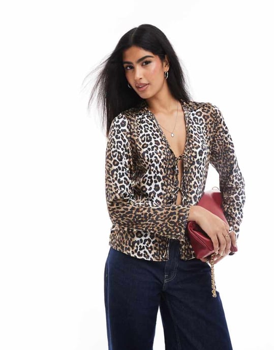ONLY tie front blouse in leopard print - Image 1