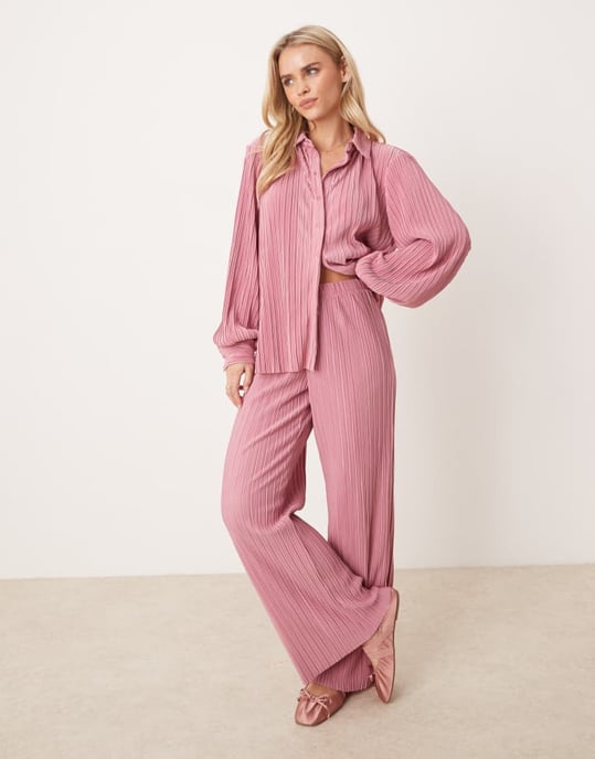 Vila Petite plisse shirt co-ord in dusty pink - Image 2