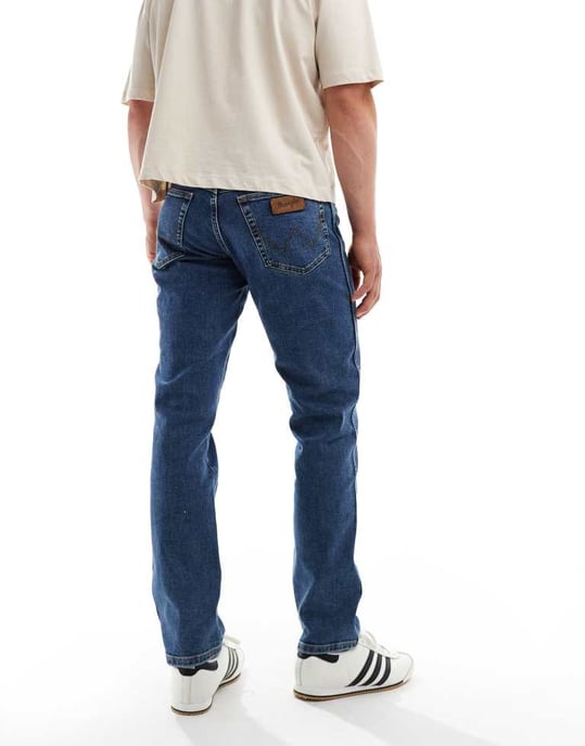 Wrangler Texas slim fit jeans in mid wash - Image 2